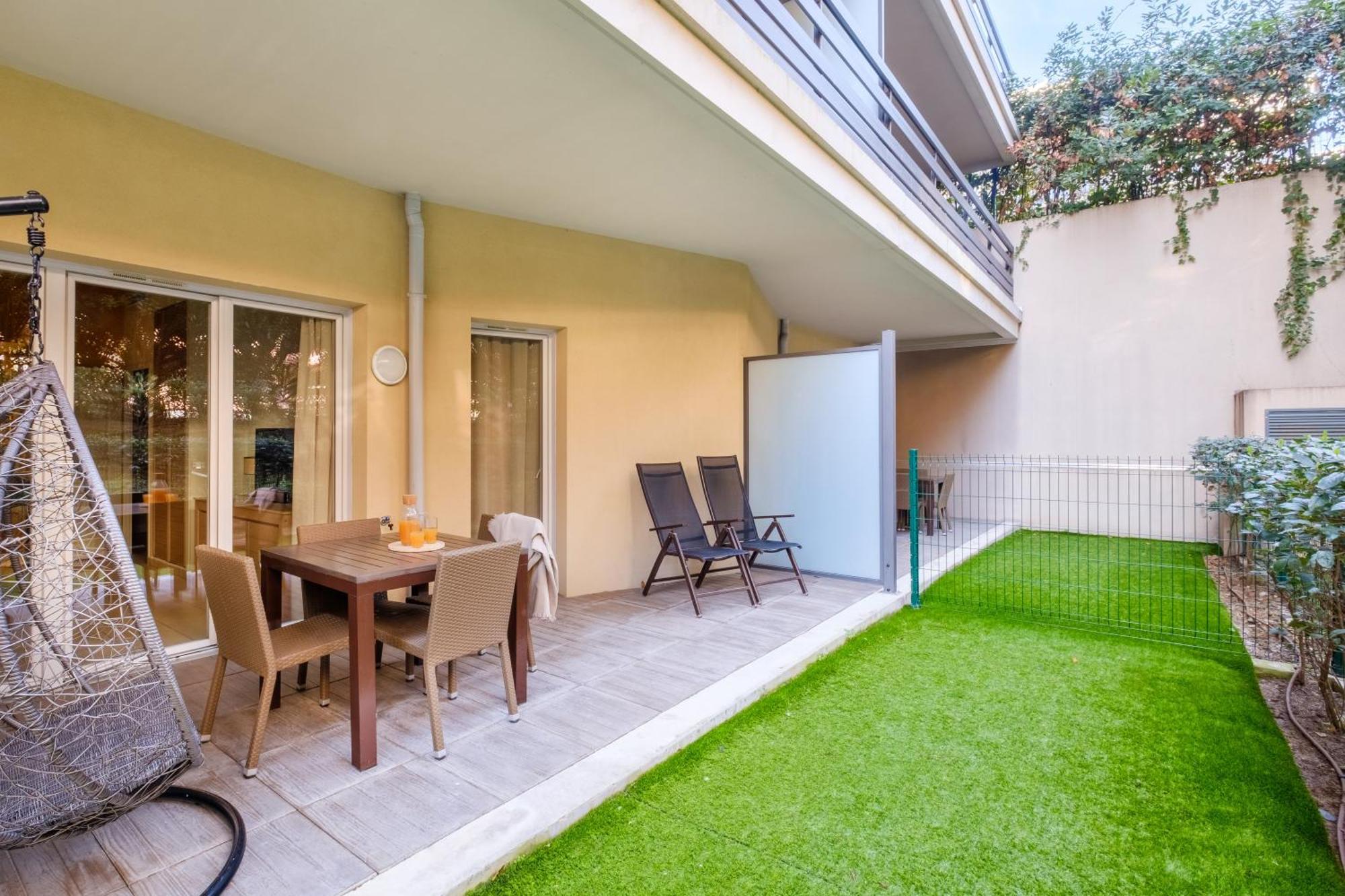 Residence Pierre & Vacances Premium Julia Augusta Roquebrune-Cap-Martin Bagian luar foto